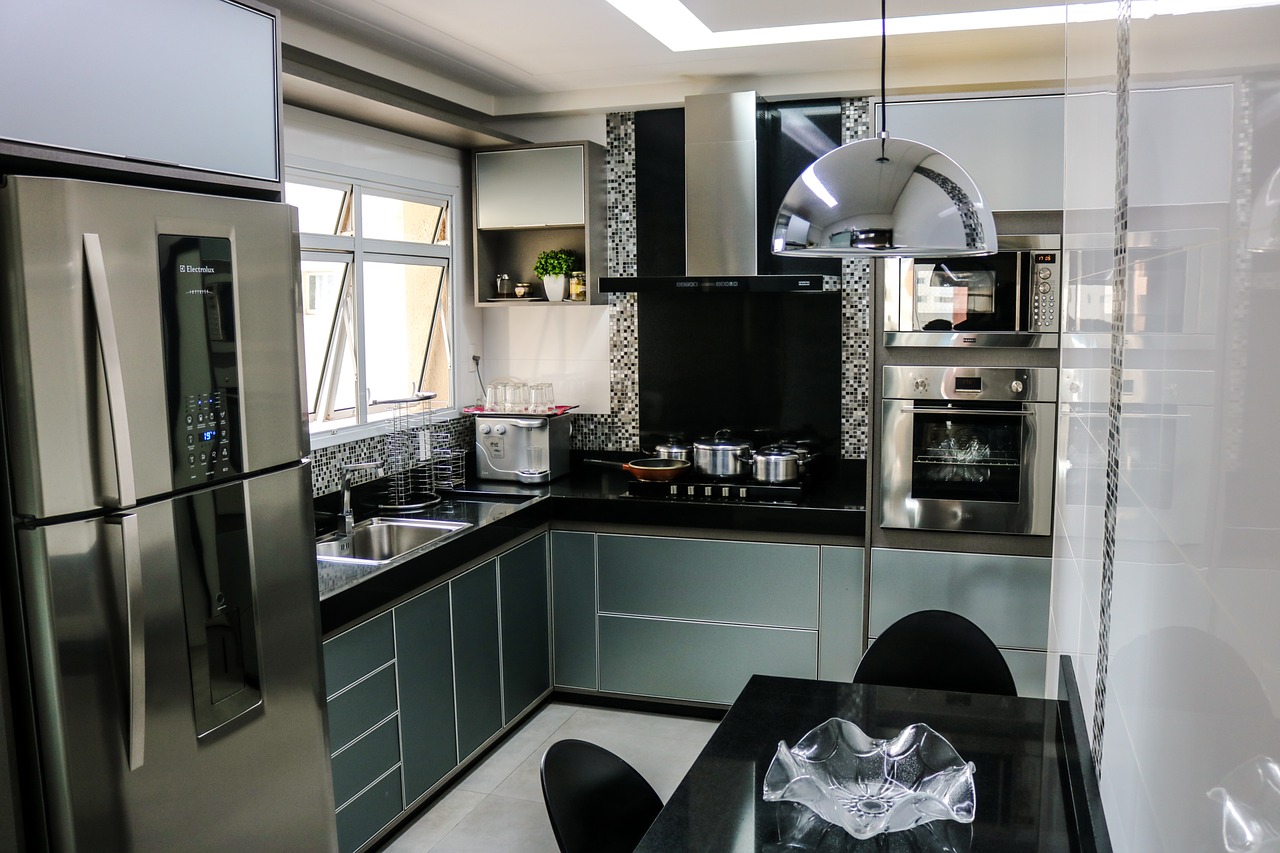Comece o ano de cozinha nova! O inox deixa o ambiente mais moderno e sofisticado.